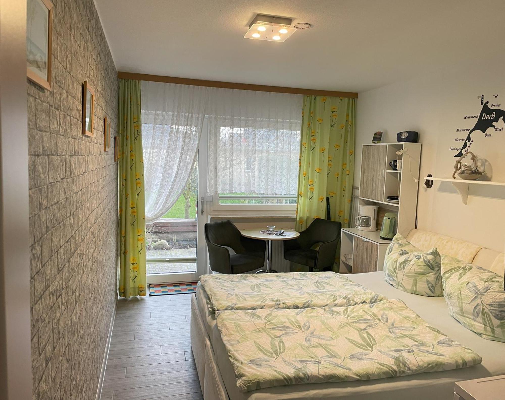 Zimmer In Hafennaehe Dierhagen Exterior foto